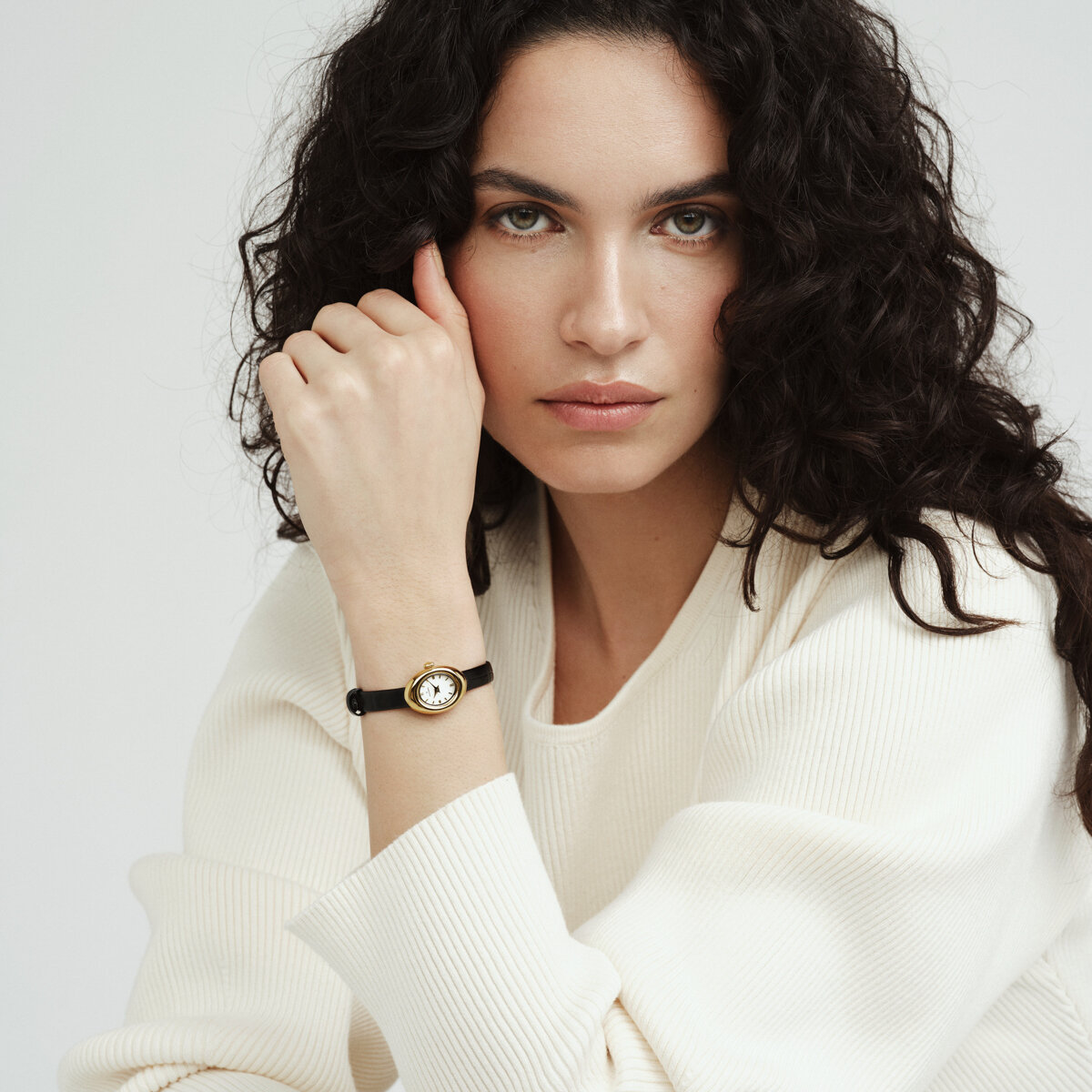 Belle Oval Petite Leather Gold Watch