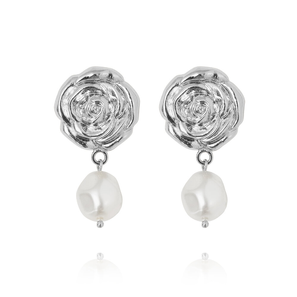 Rosita Pearl Earrings / Pearl