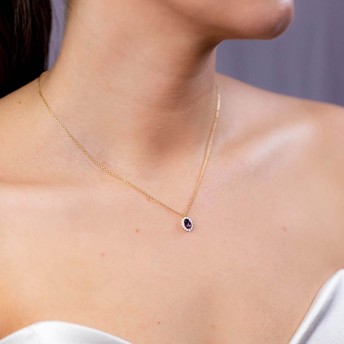 Petite Moon necklace - Iris
