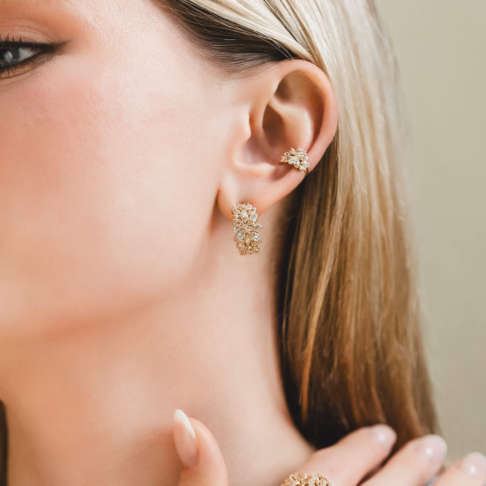 Laurel hoops earrings - gold