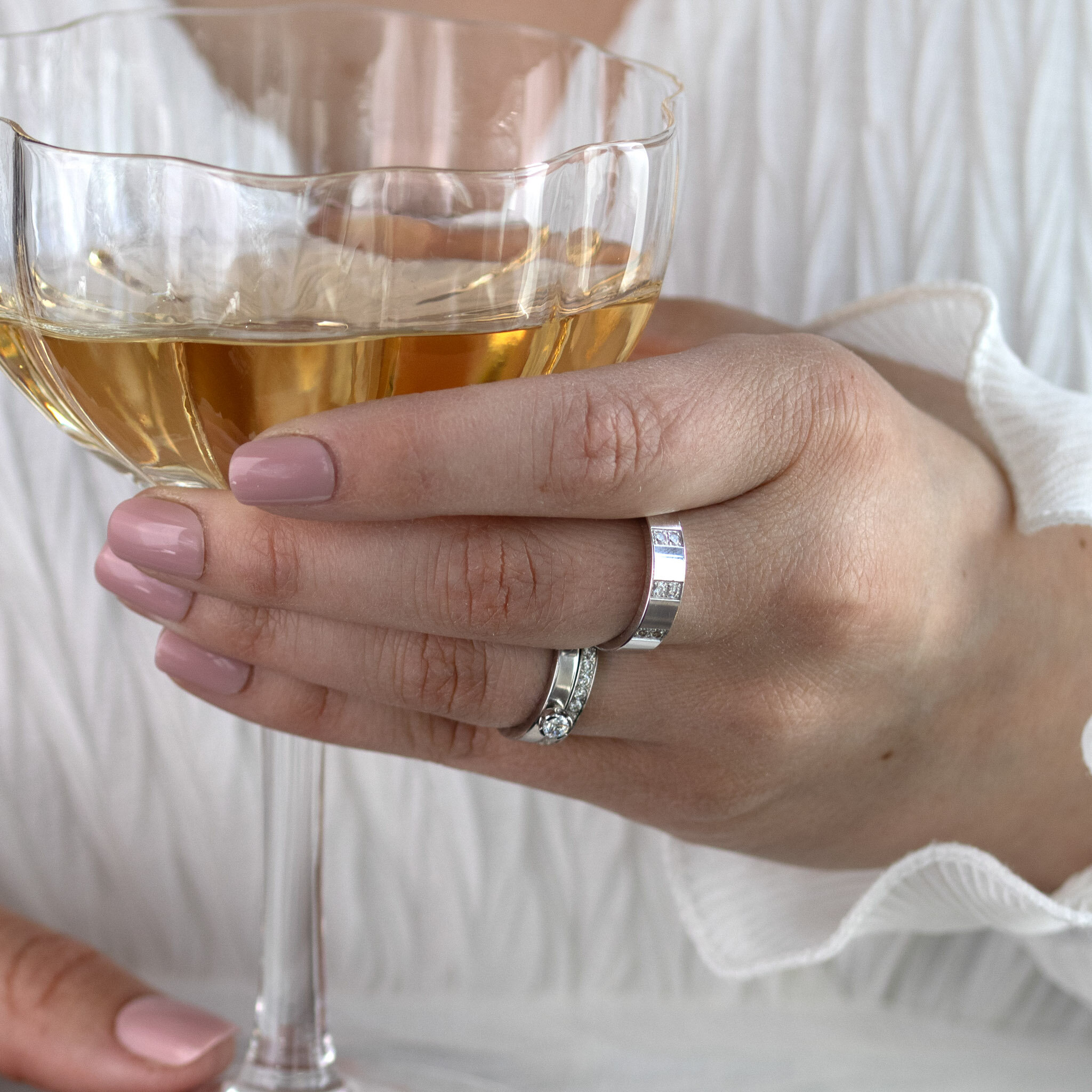 Agnes 0,15 ct vitguld