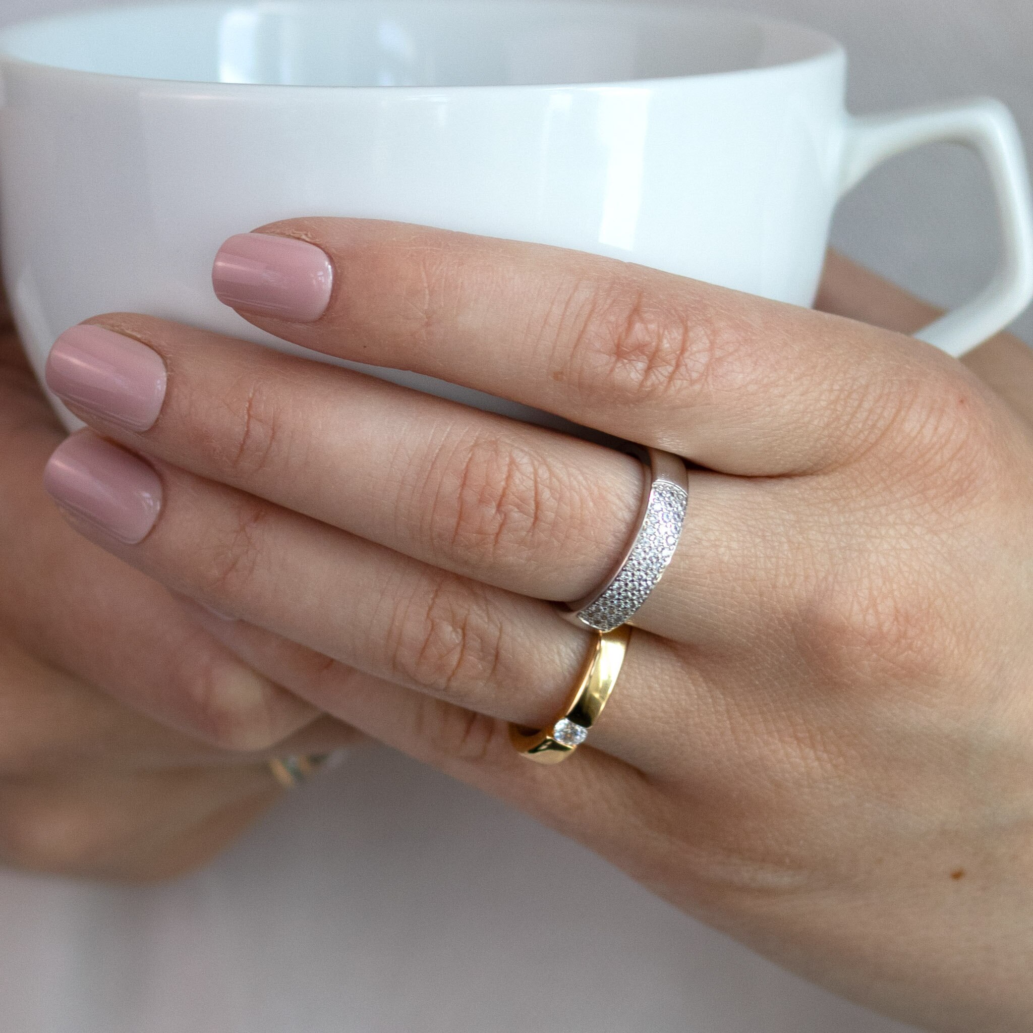Beata 0,20 ct vitguld