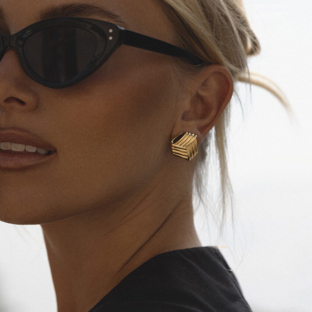 Astrid Gold Earring