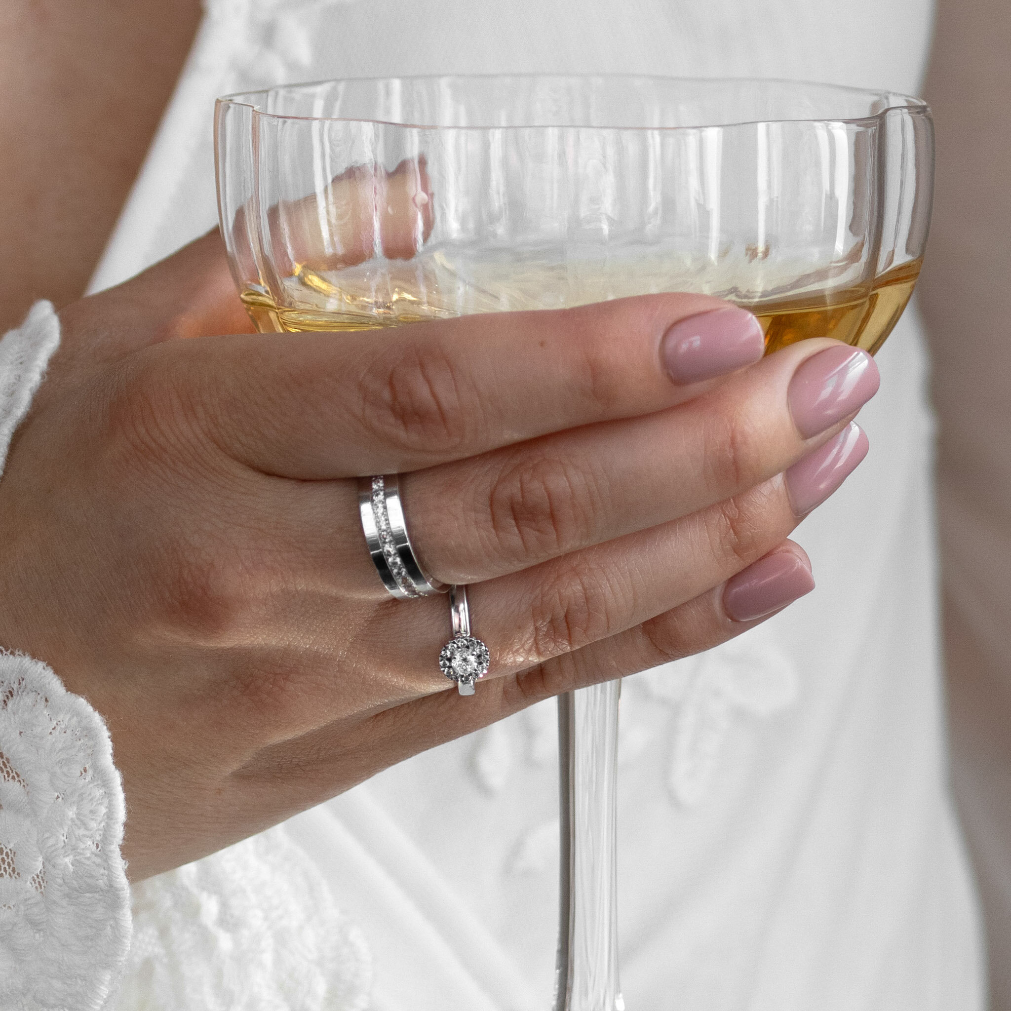 Emmy 0,30 ct vitguld