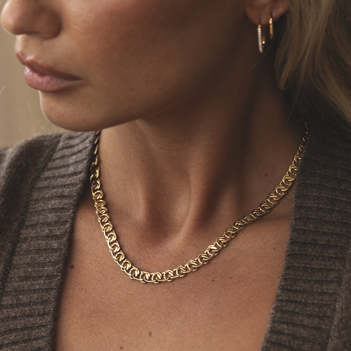 Infinity Grand Gold Necklace