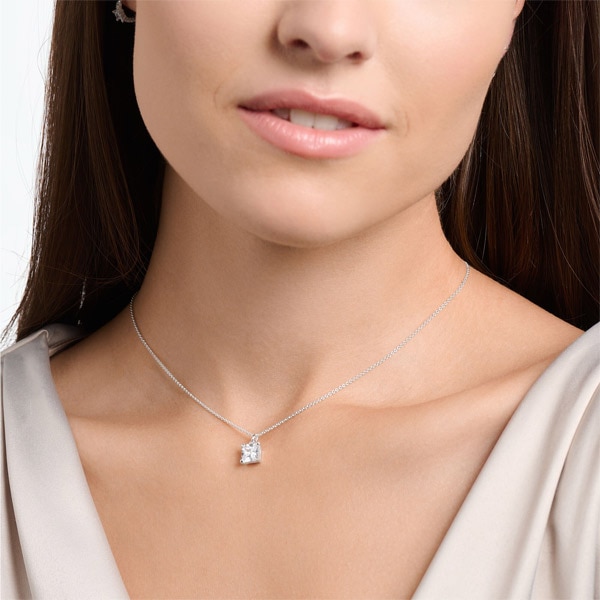 Halsband med vit sten Silver