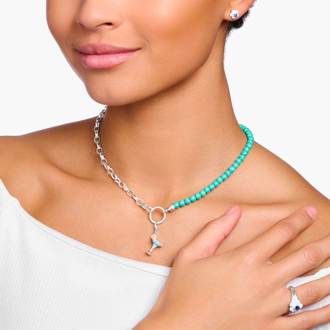 Charm-halsband med turkosa beads och länkar silver