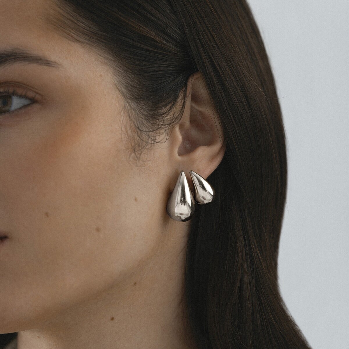 Plain daring small silver dupe earring