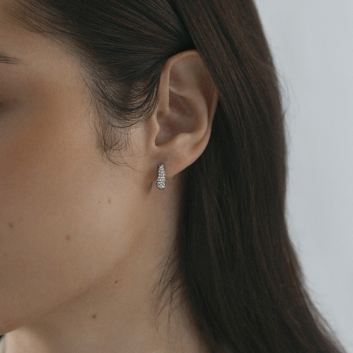 Pavé precious mini silver hoops