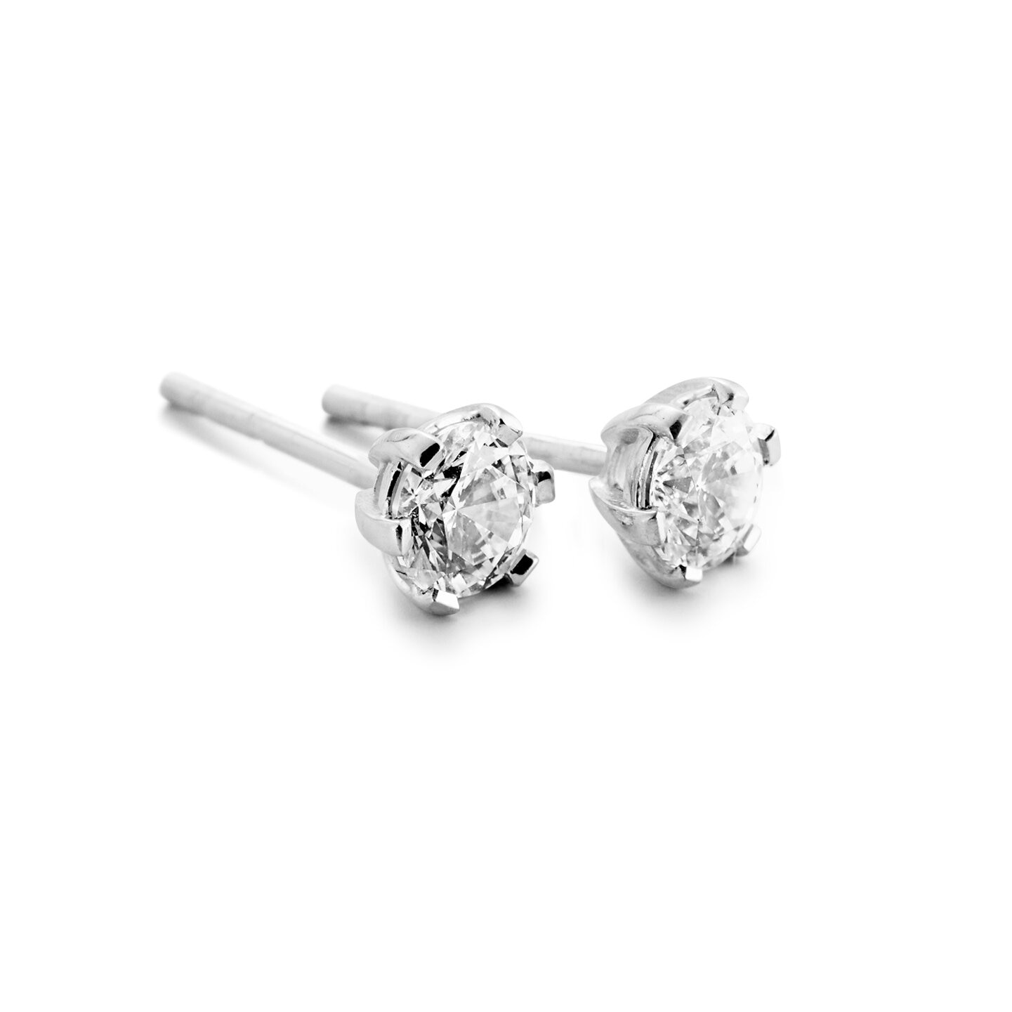 Meja örhängen 18K vitguld 2x0,20 ct