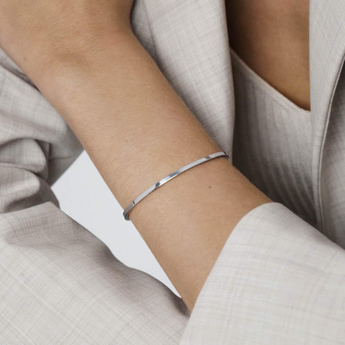 Sleek Bangle Silver Small
