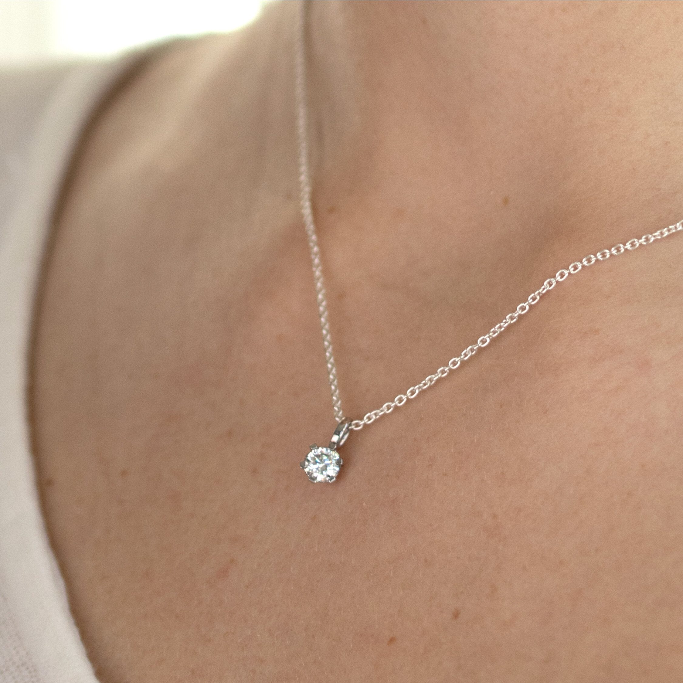 Meja hänge 18K vitguld 0,35 ct