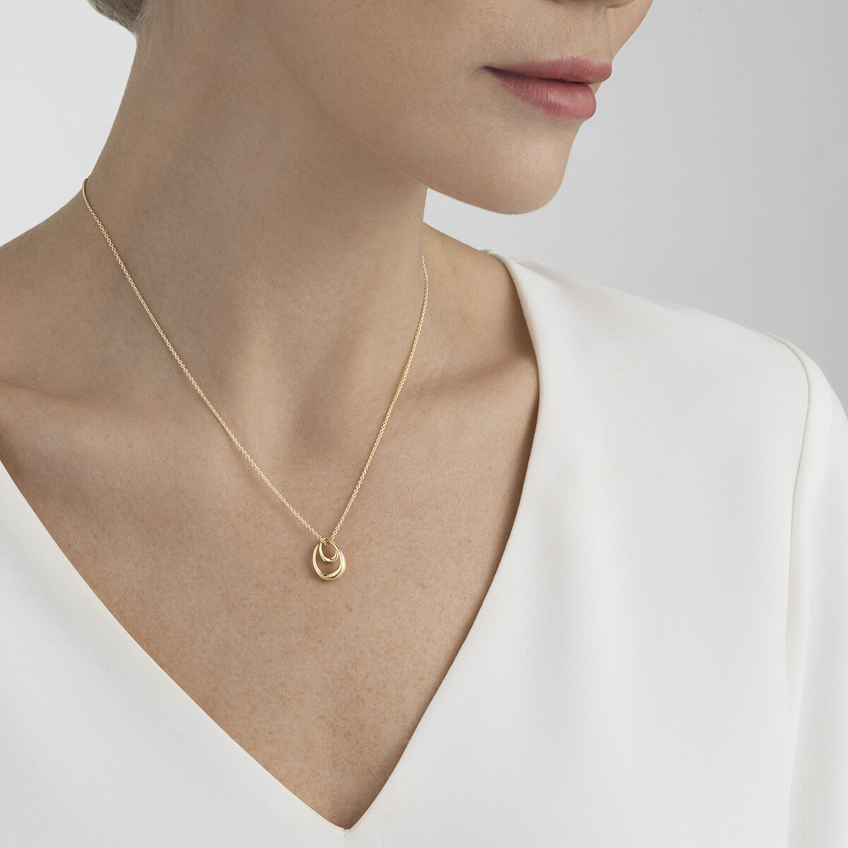 OnModel__10015213-OFFSPRING-pendant-gold