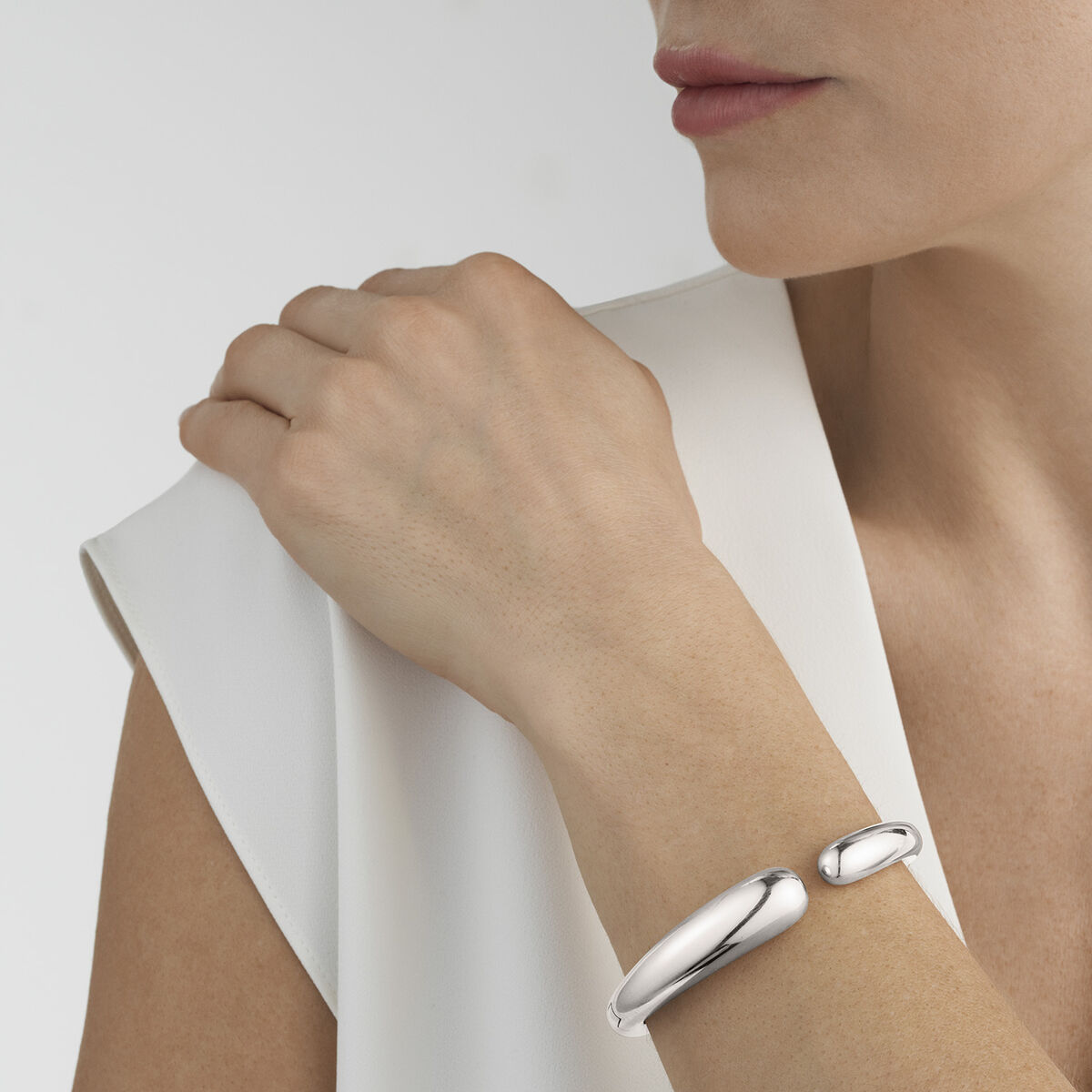 OnModel__10015340-MERCY-hinged-bangle-silver