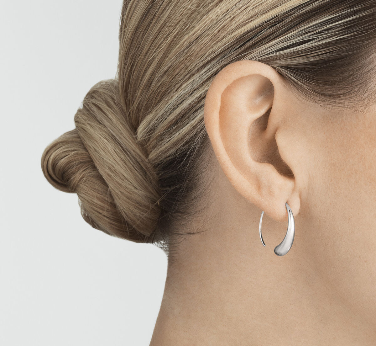 MERCY LARGE EARHOOP 634F SILVER