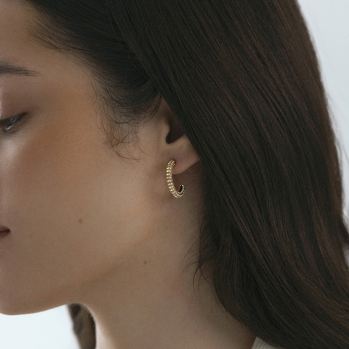Pavé eternal large gold earrings