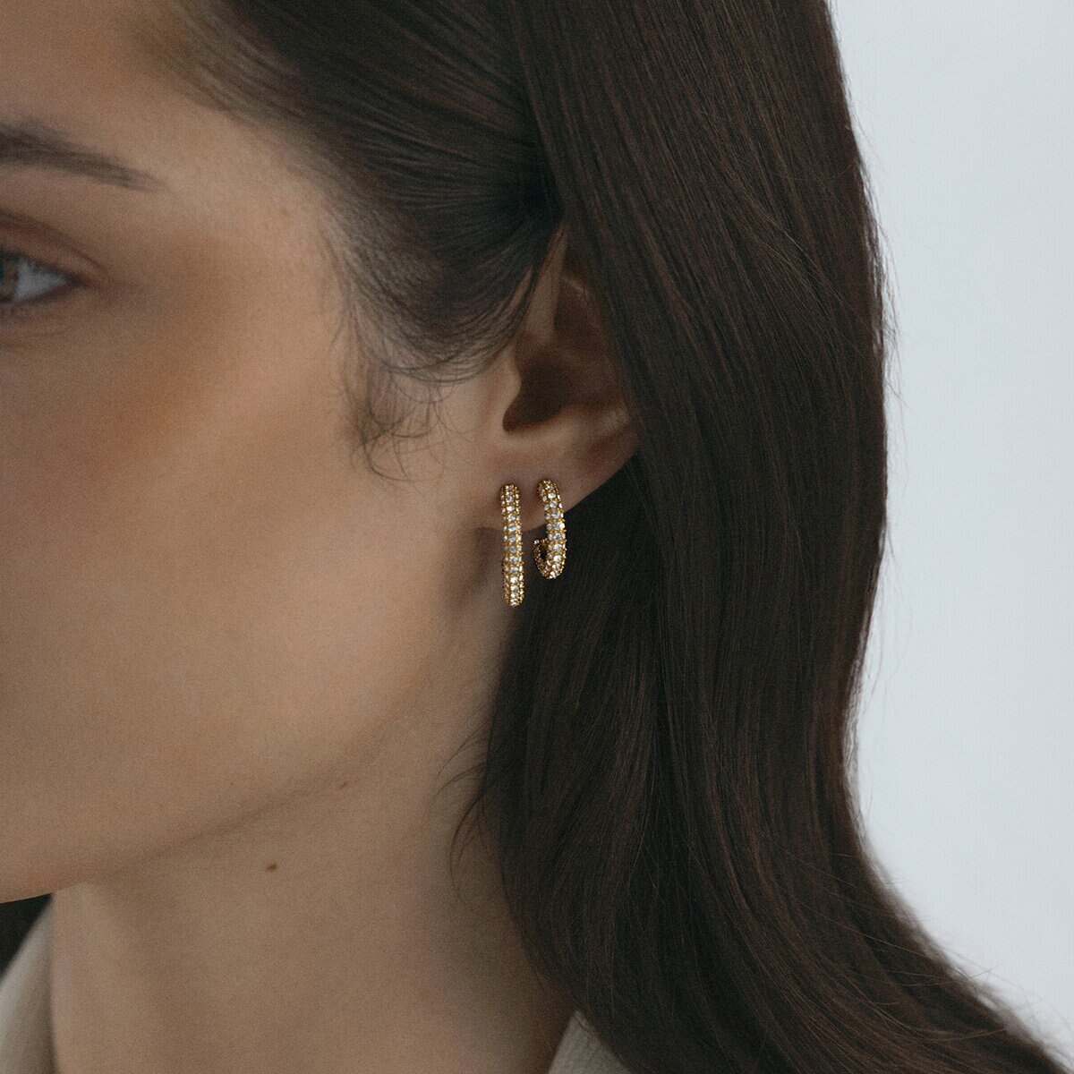 Pavé eternal large gold earrings