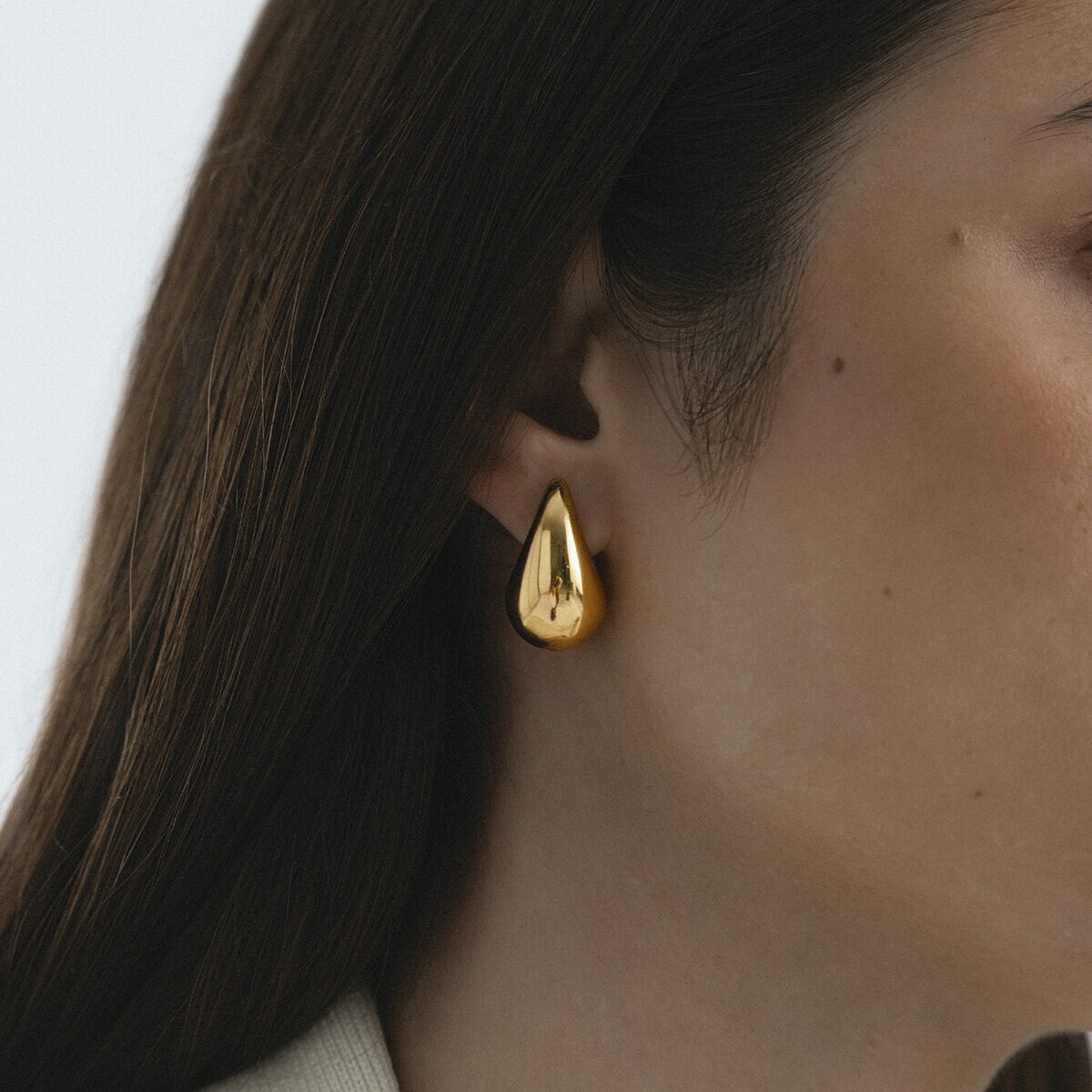 Plain daring large gold dupe earring