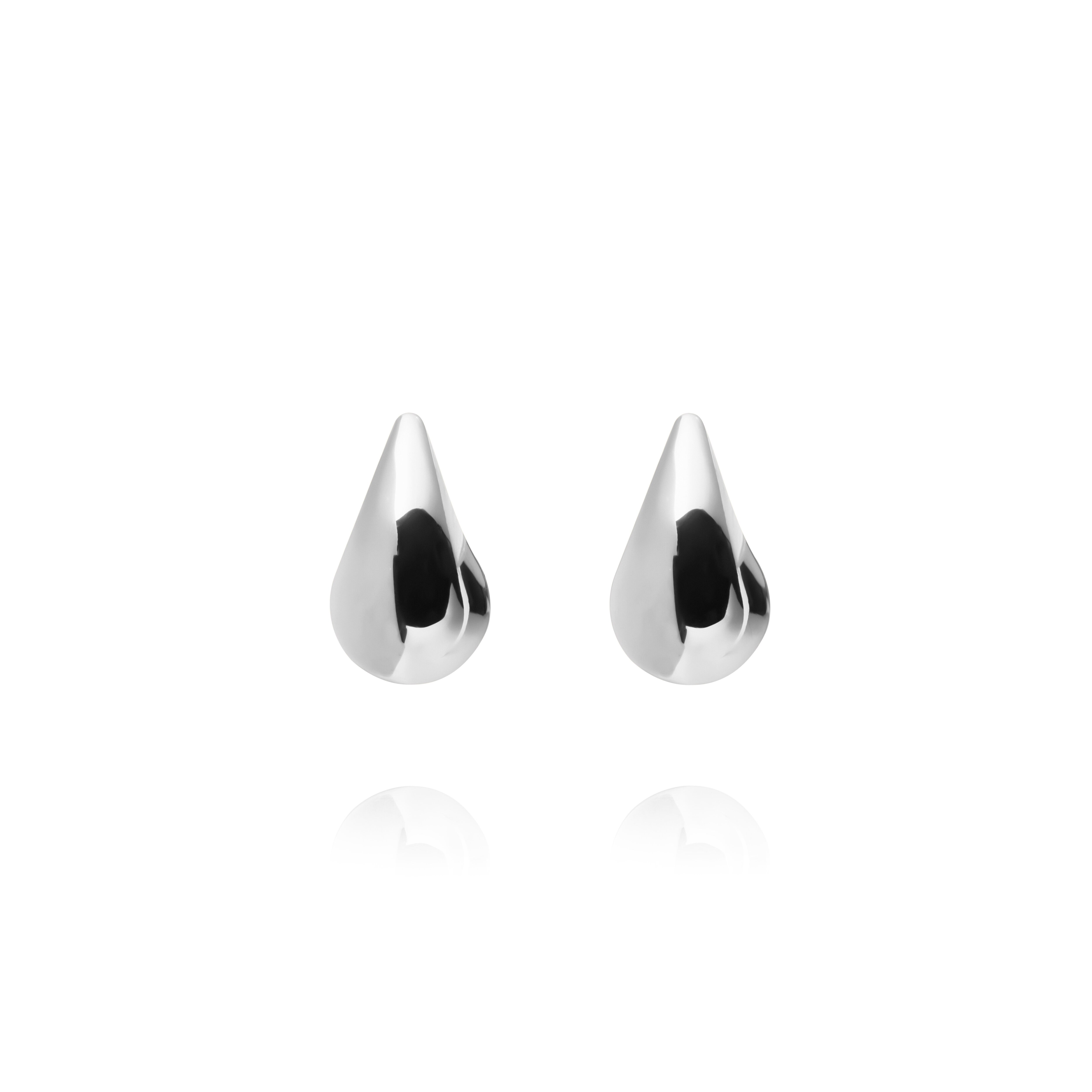 Plain daring small silver dupe earring