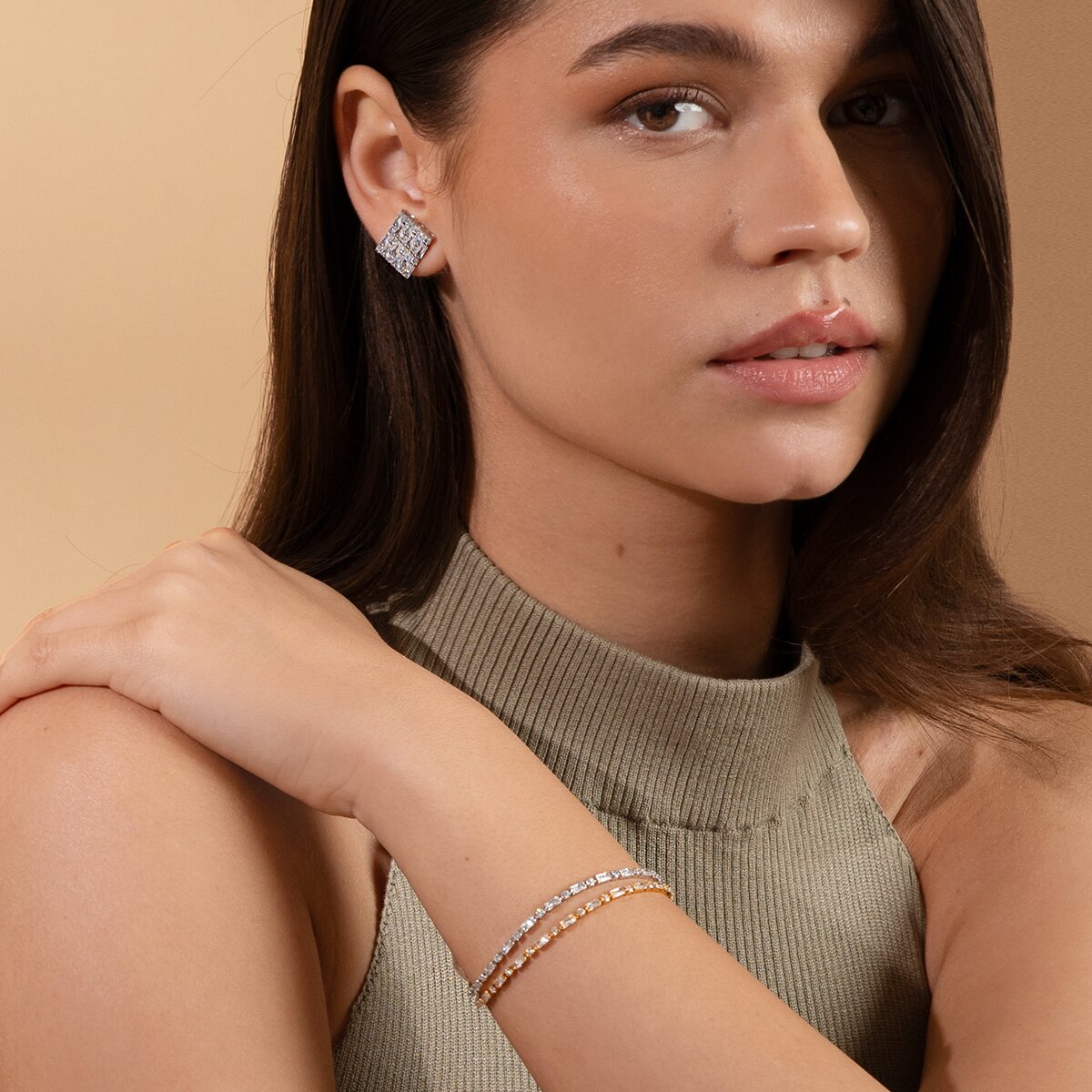 Evelyne Earrings / Crystal