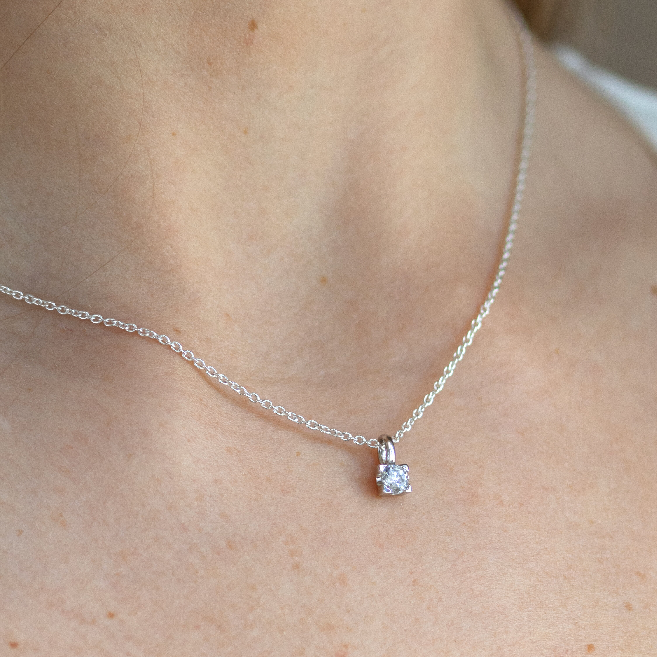 Robyn hänge 18K vitguld 0,30ct 