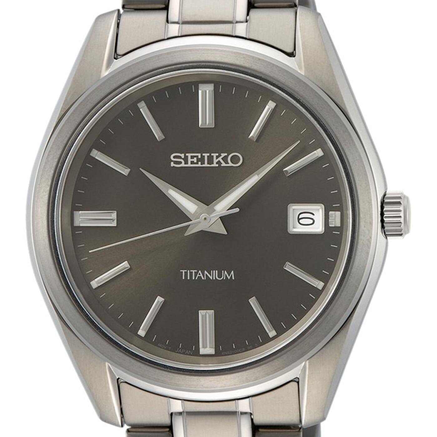 SEIKO MENS TITANIUM 40MM SAPPHIRE 100M'