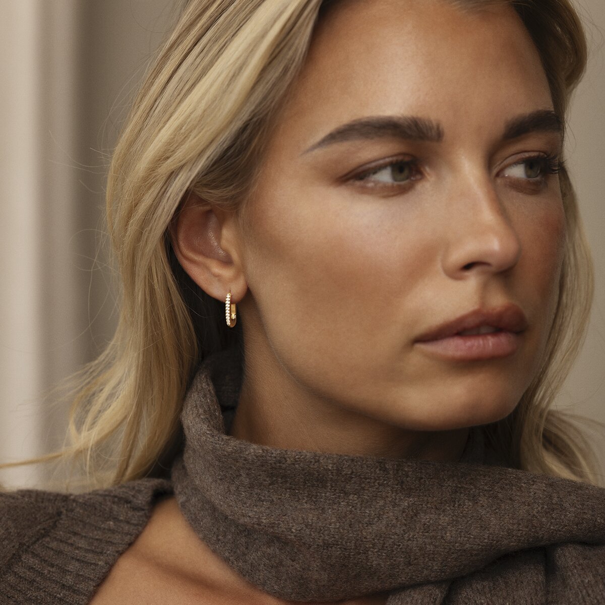 Sparkle Gold Small U-Hoops