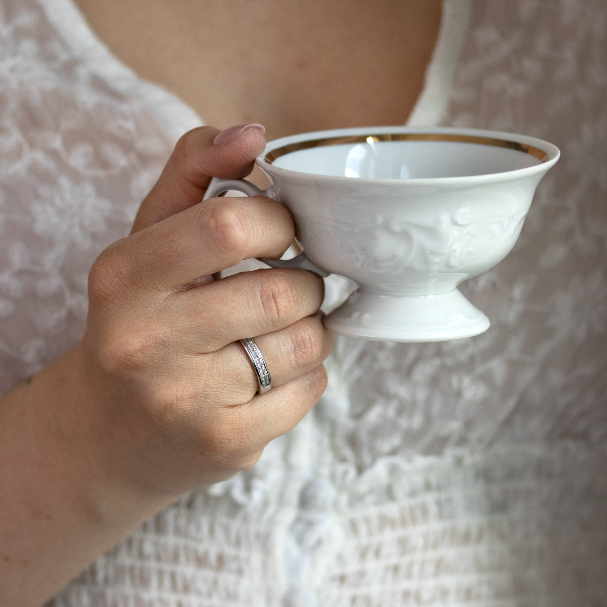 Tea 0,45 ct vitguld