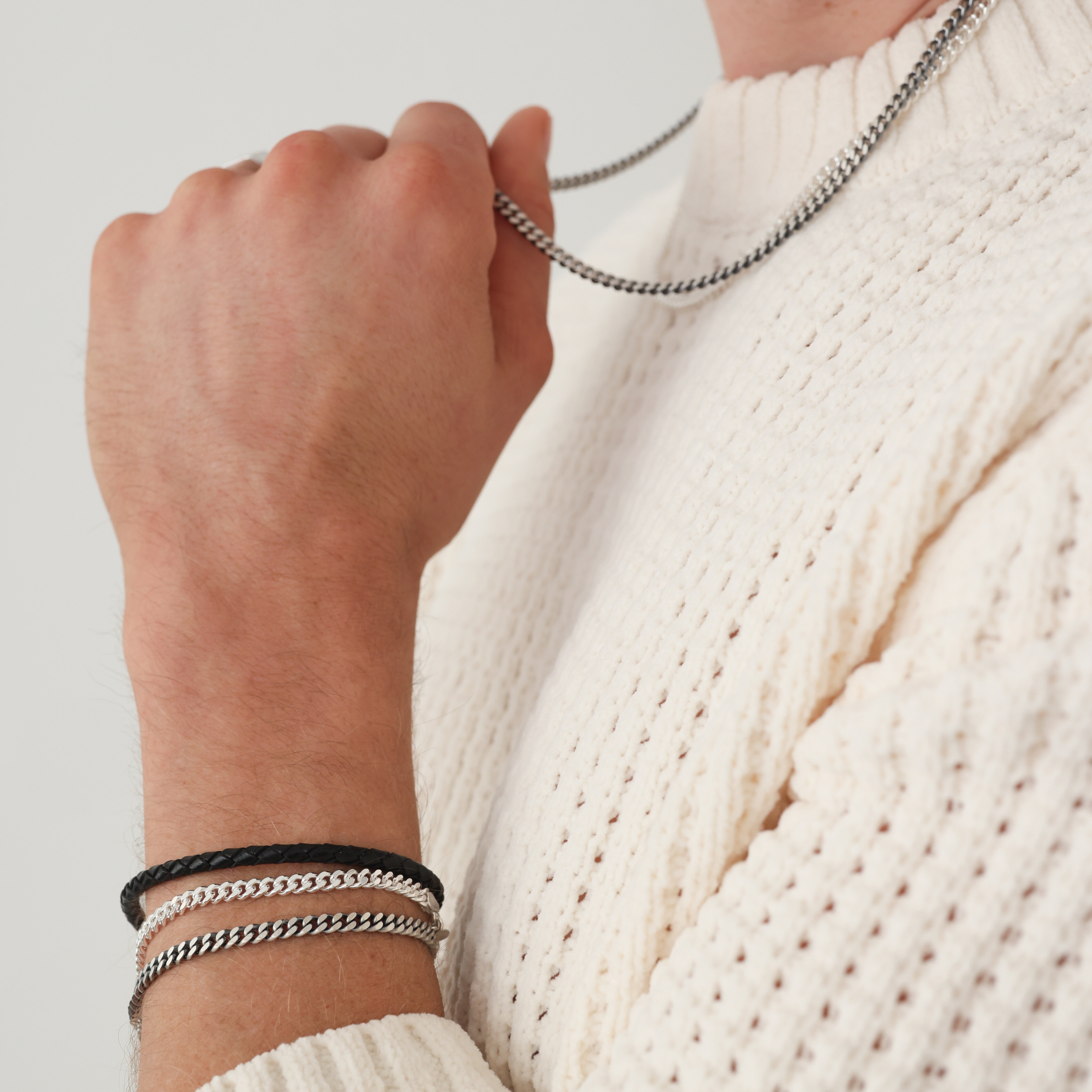 Round Black läderarmband