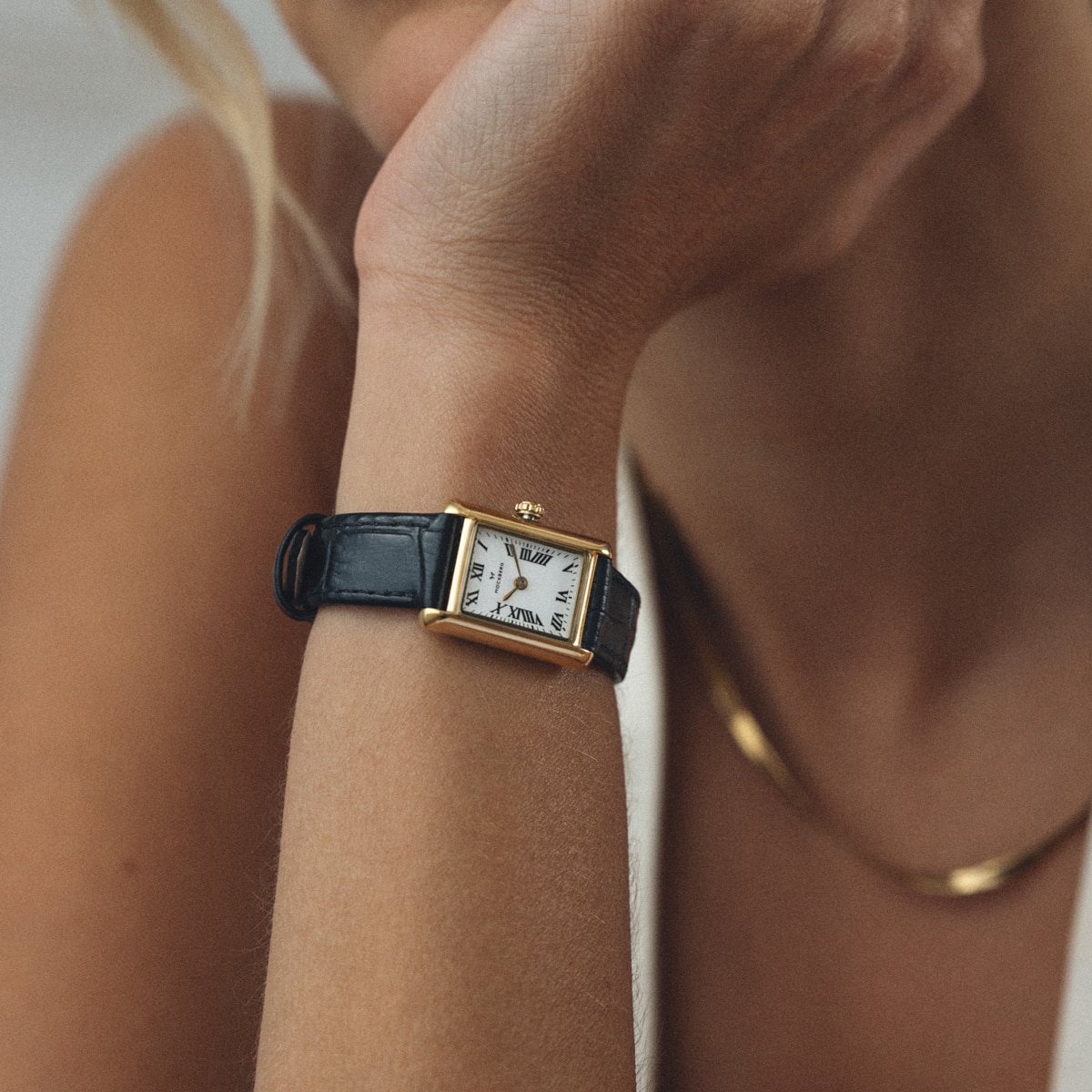 Timeless Black Leather gold