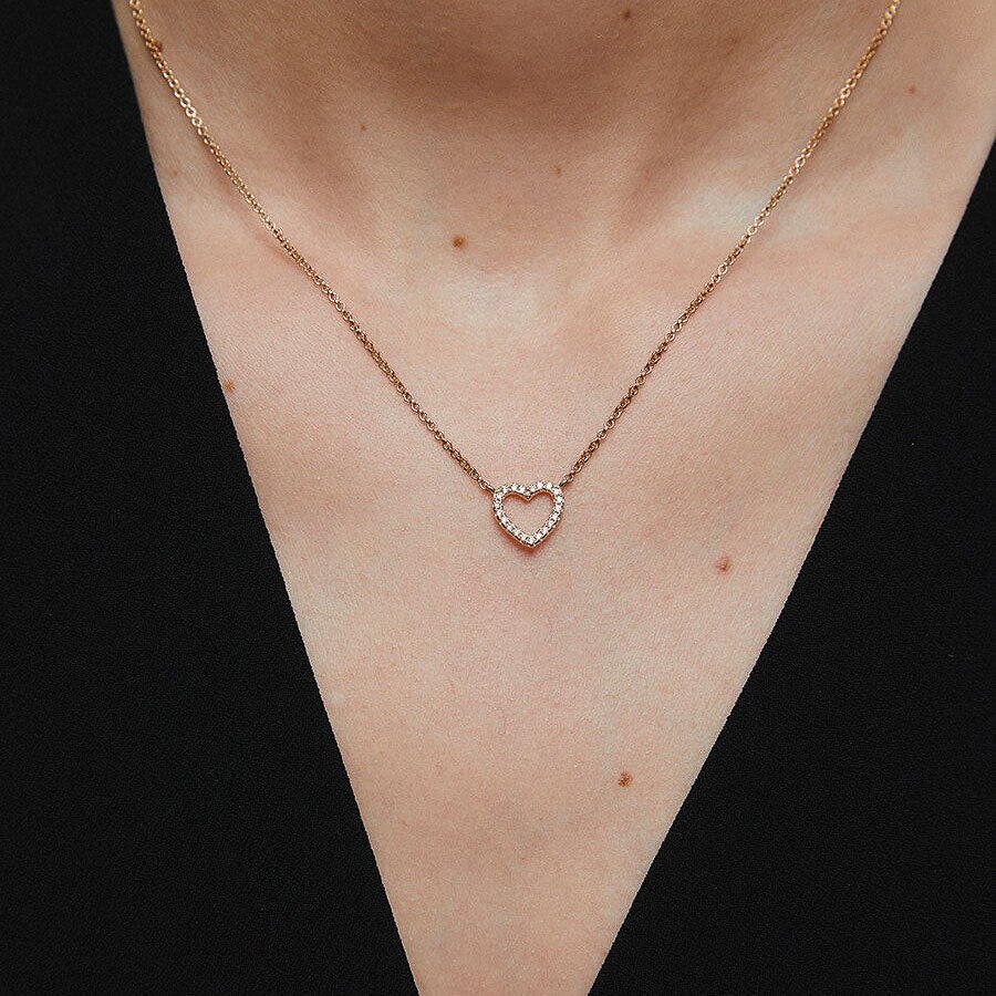 Necklace with cubic zirconia