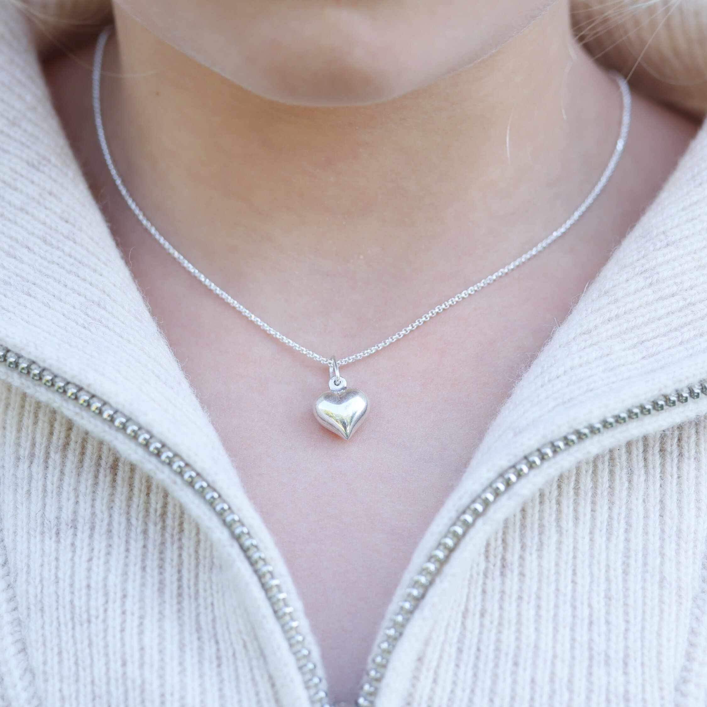 Plain heart barnhalsband