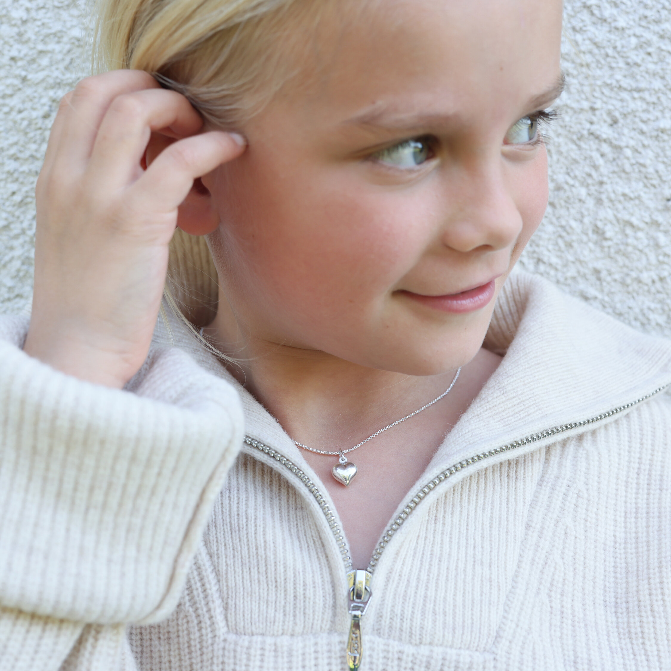 Plain heart barnhalsband