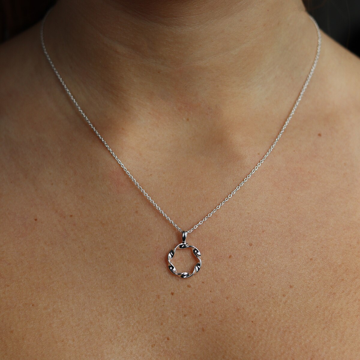 Swirl halsband                